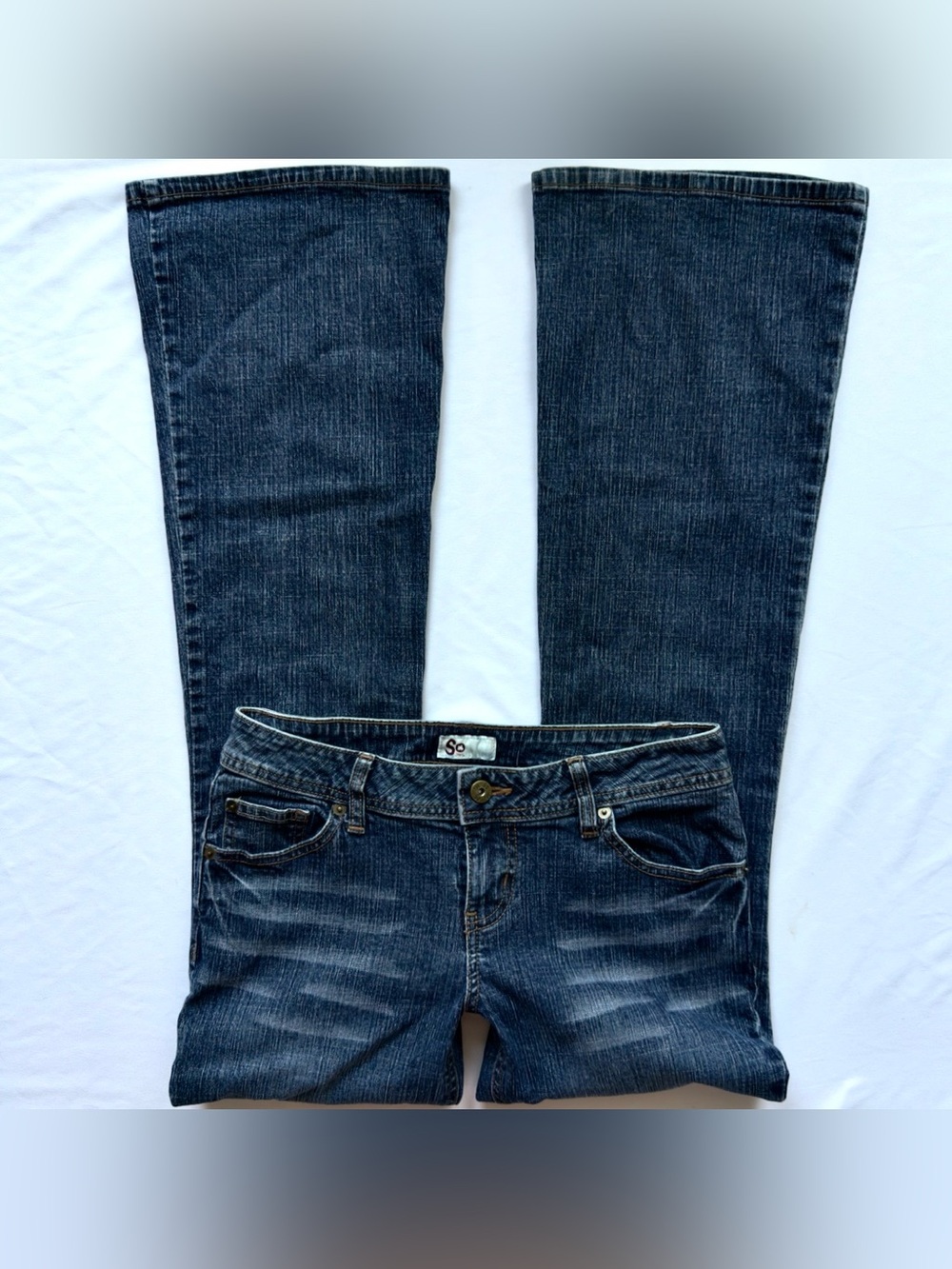 vintage y2k “SO” brand low rise flare jeans with 2 tone embroidered pockets size